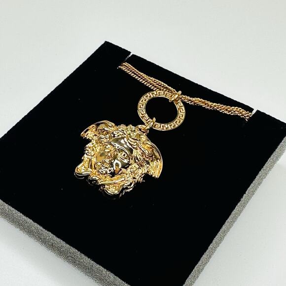 NIB Versace Medusa Head Pendant Gold Tone Triple Multi Chain Bracelet - Picture 5 of 10